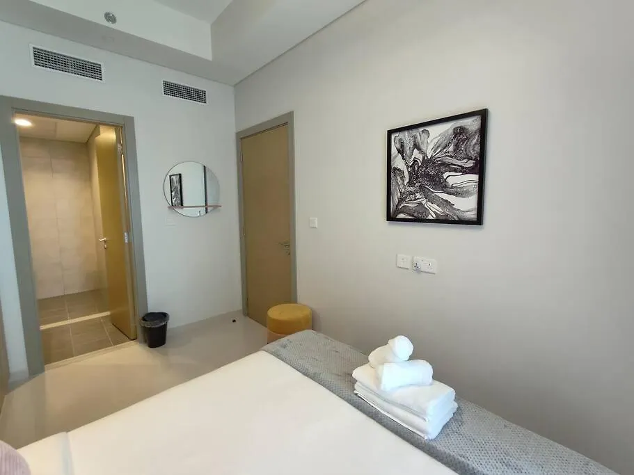 Upgraded Downtown Dubai 2 Bd Apartment