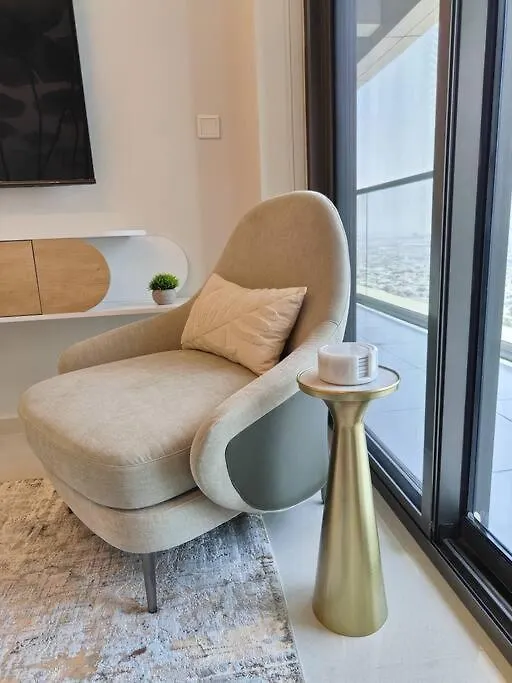 Upgraded Downtown Dubai 2 Bd Apartment United Arab Emirates