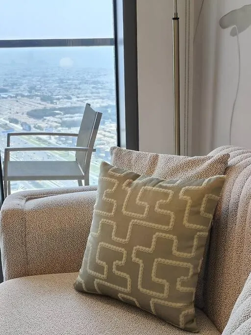 Upgraded Downtown Dubai 2 Bd Apartment
