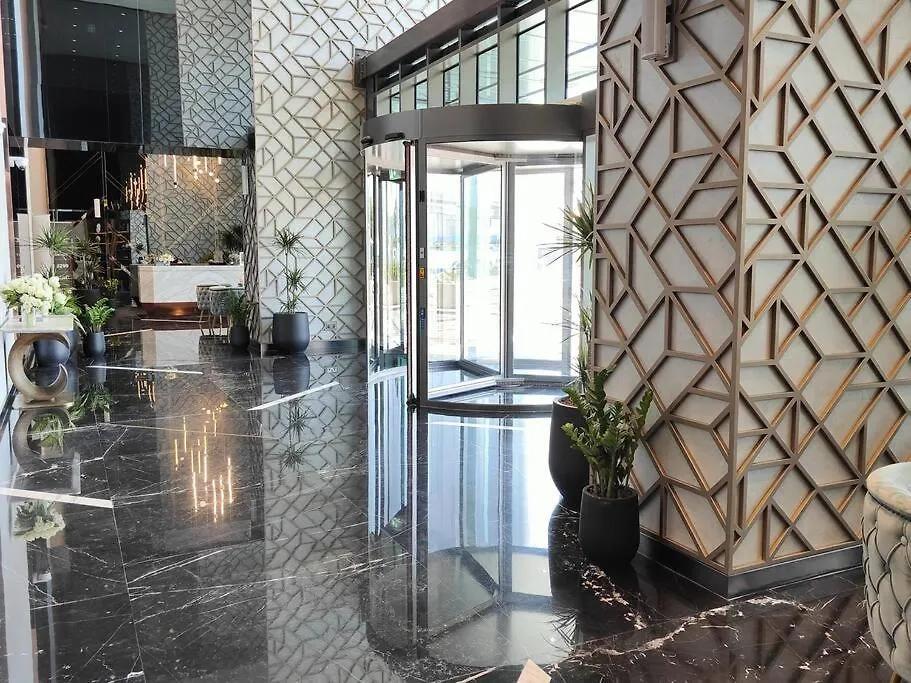 Upgraded Downtown Dubai 2 Bd Apartment 0*,