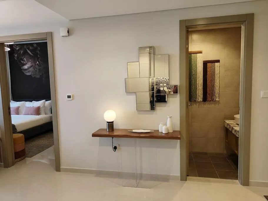 Upgraded Downtown Dubai 2 Bd Apartment 0*,  United Arab Emirates