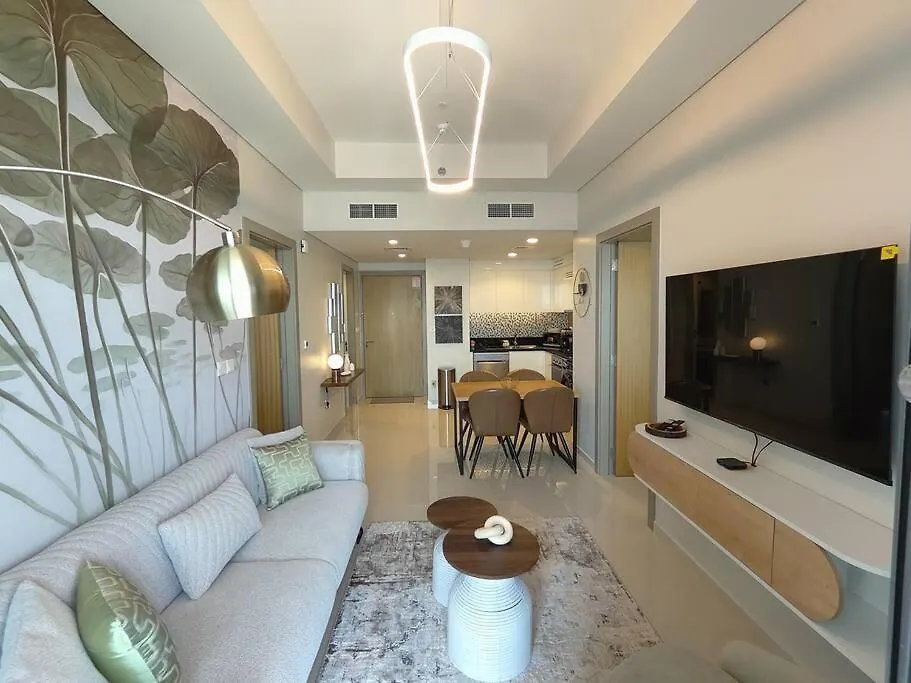 Upgraded Downtown Dubai 2 Bd Apartment