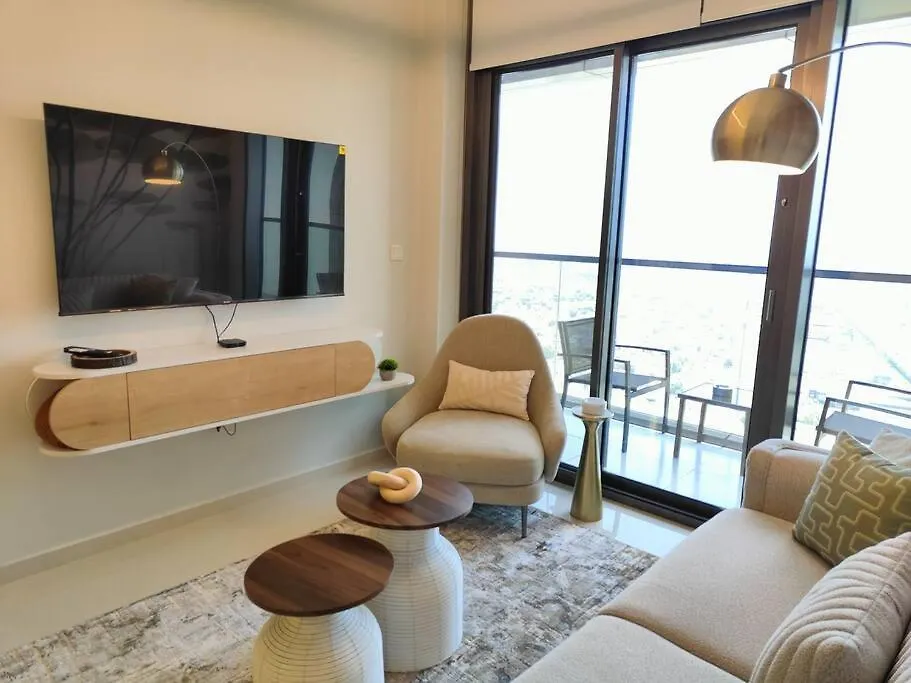 Upgraded Downtown Dubai 2 Bd Apartment United Arab Emirates