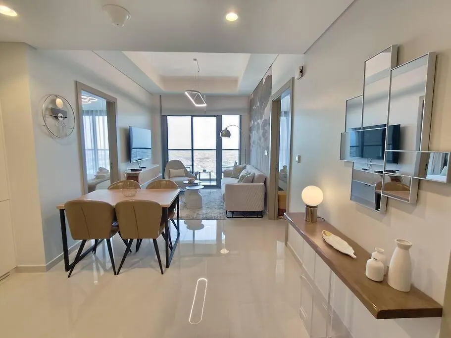 Upgraded Downtown Dubai 2 Bd Apartment 0*,  United Arab Emirates