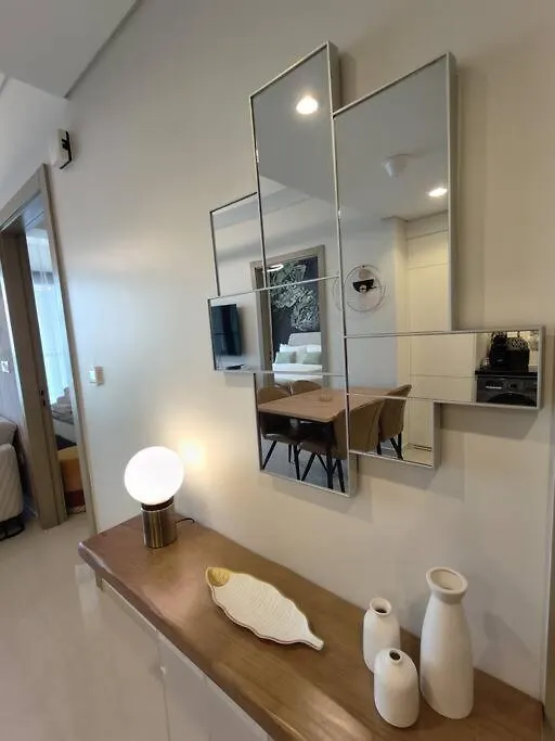 Appartamento Upgraded Downtown Dubai 2 Bd